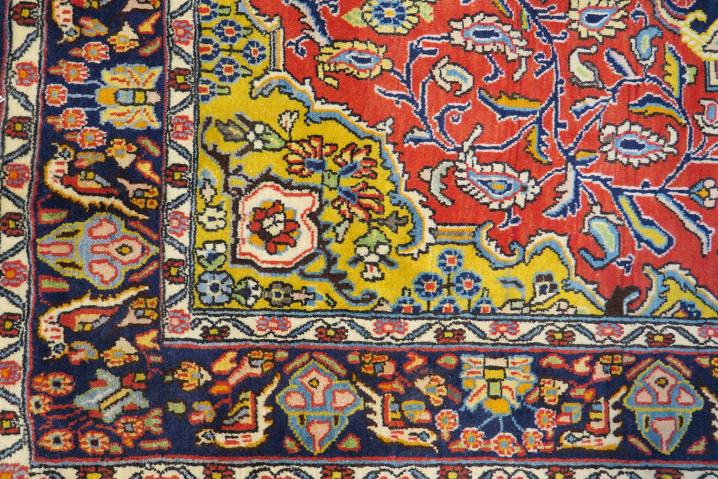 3' 4" x 5' 1" Persian Qoumsheh Rug