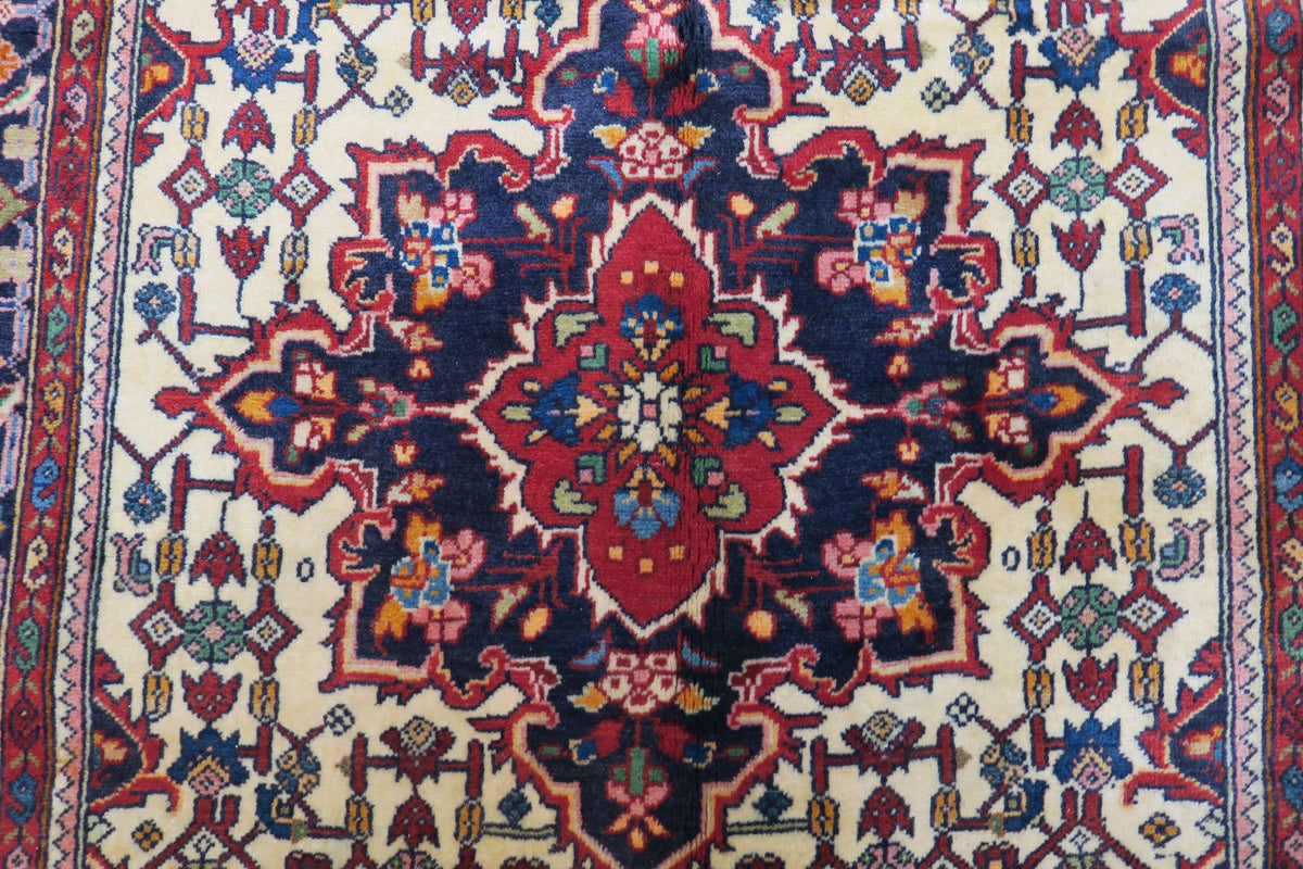 3' 4" x 5' 1" Persian Jozan Rug