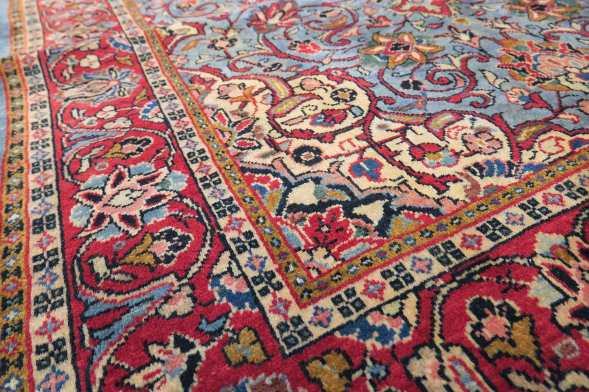 3' 5" x 5' 3" Persian Sarouk Rug