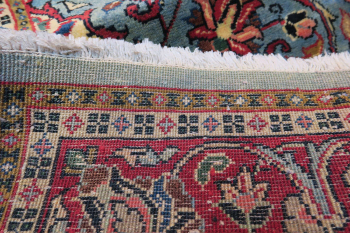 3' 5" x 5' 3" Persian Sarouk Rug