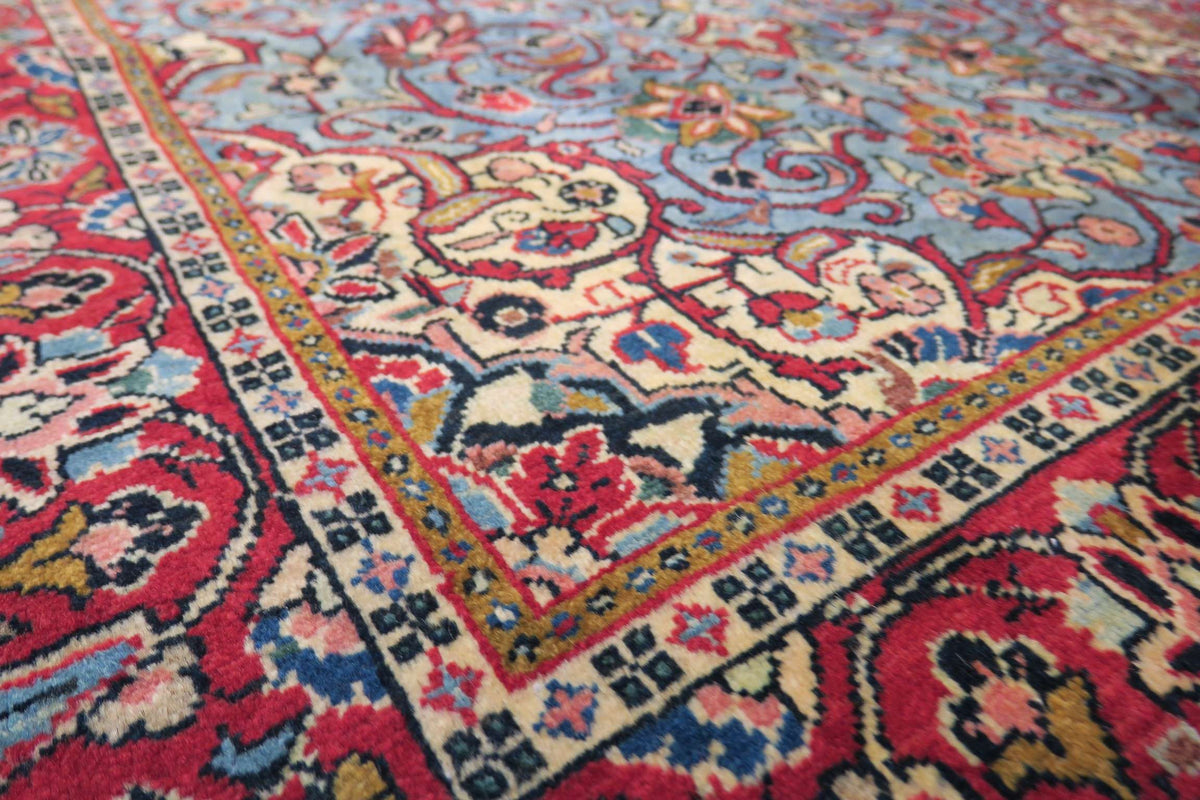 3' 5" x 5' 3" Persian Sarouk Rug