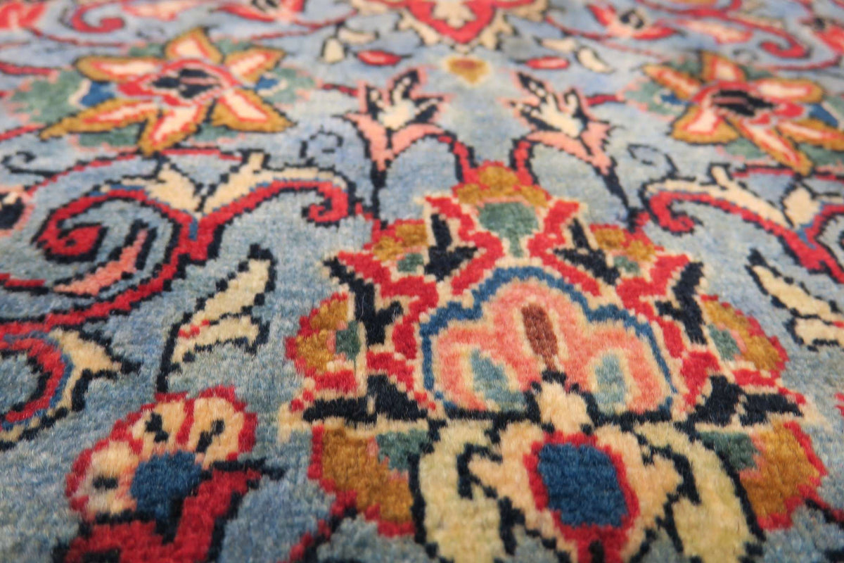 3' 5" x 5' 3" Persian Sarouk Rug