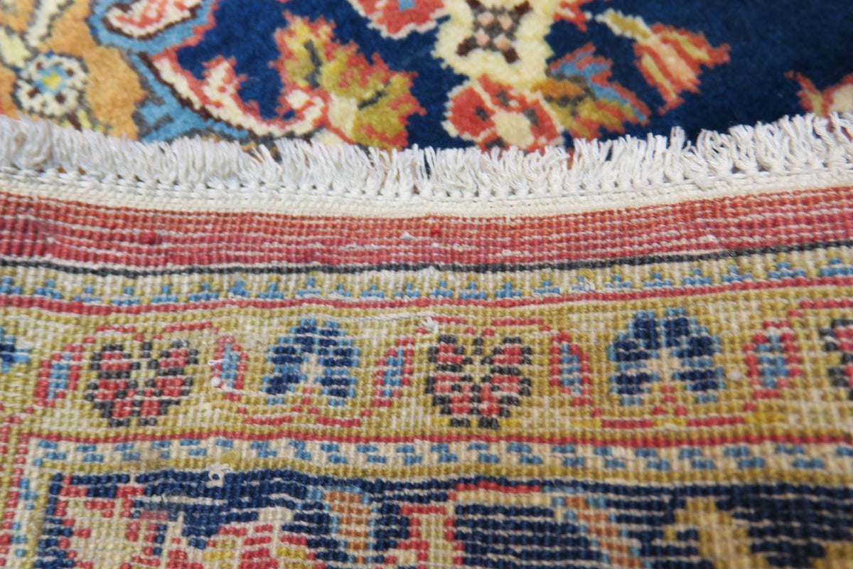 3' 4" x 5' 6" Persian Qoumsheh Rug
