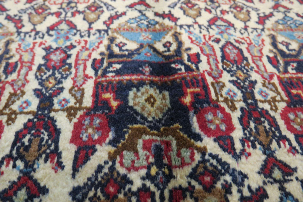 3' 1" x 4' 9" Persian Abadeh Rug