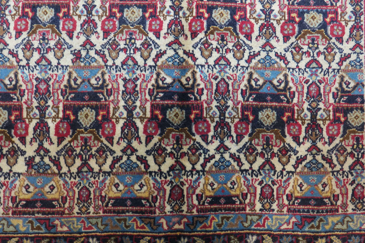 3' 1" x 4' 9" Persian Abadeh Rug