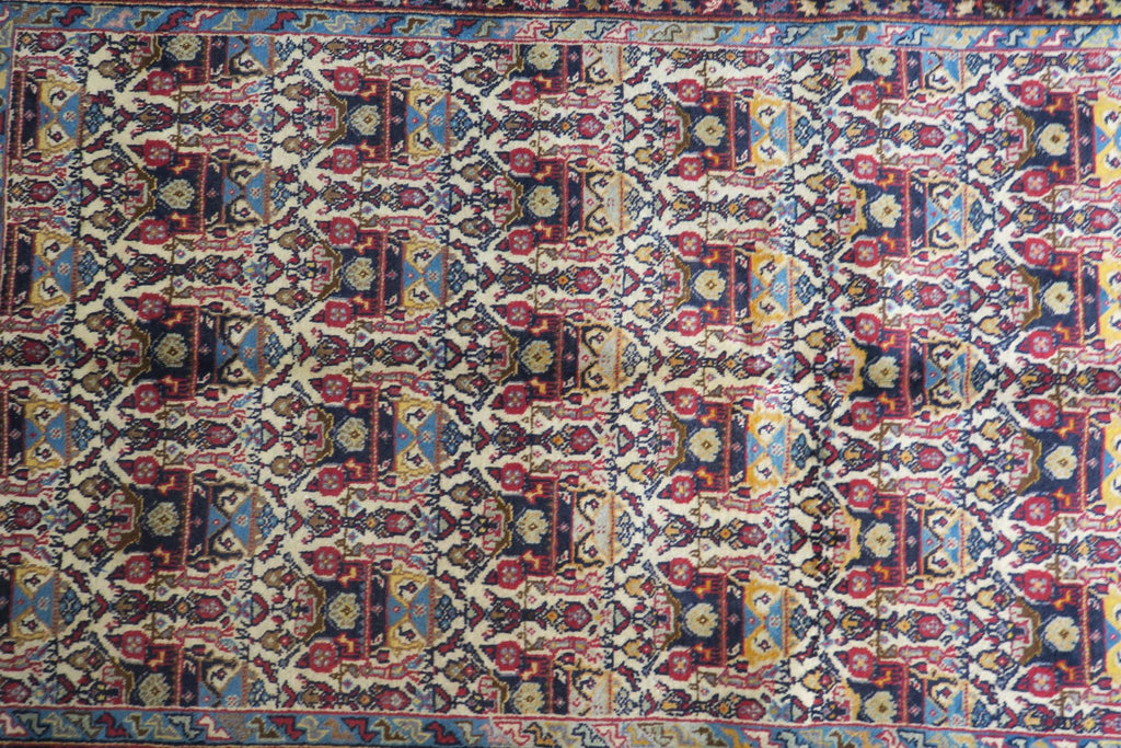 3' 1" x 4' 9" Persian Abadeh Rug