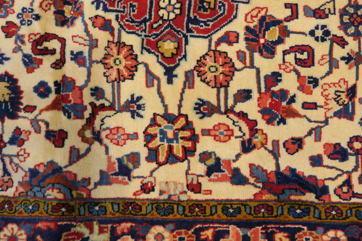 3' 5" x 5' 3" Persian Sarouk Rug