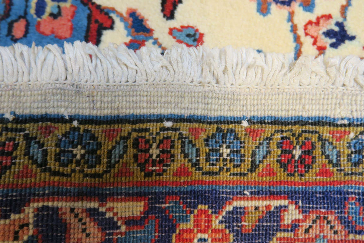3' 5" x 5' 3" Persian Sarouk Rug