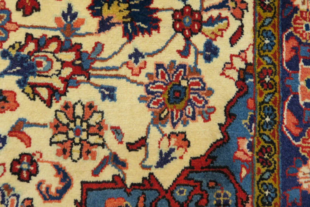 3' 5" x 5' 3" Persian Sarouk Rug