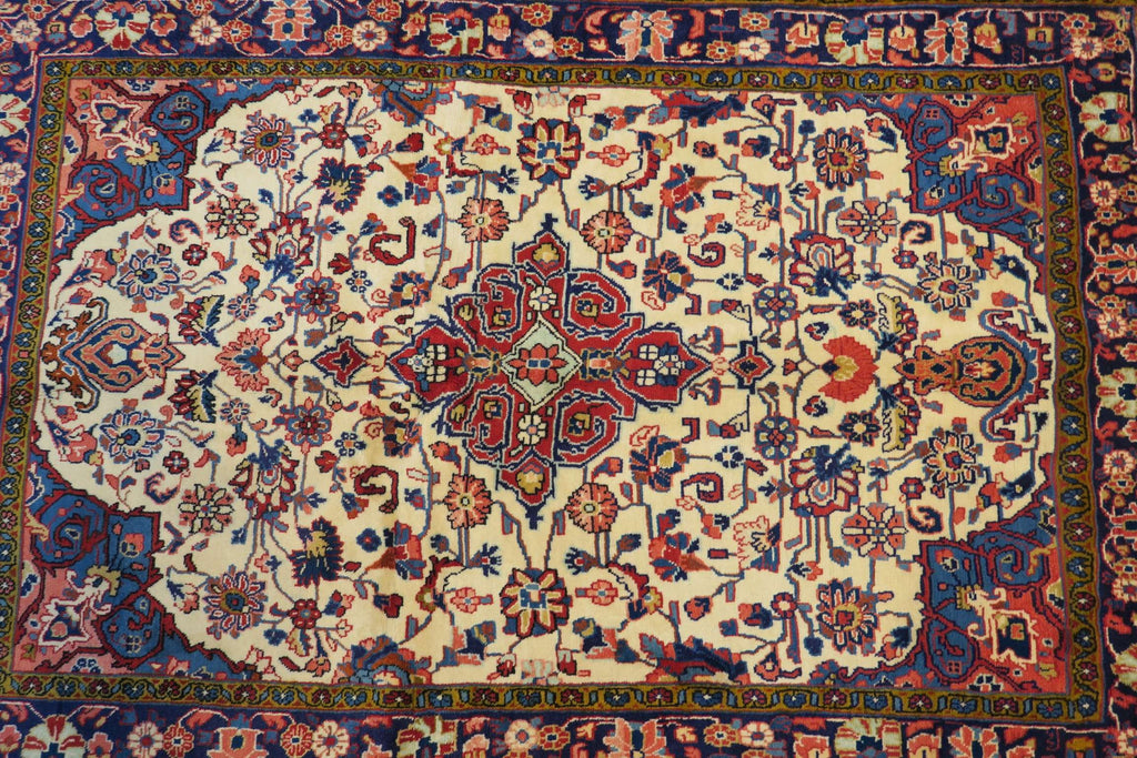 3' 5" x 5' 3" Persian Sarouk Rug