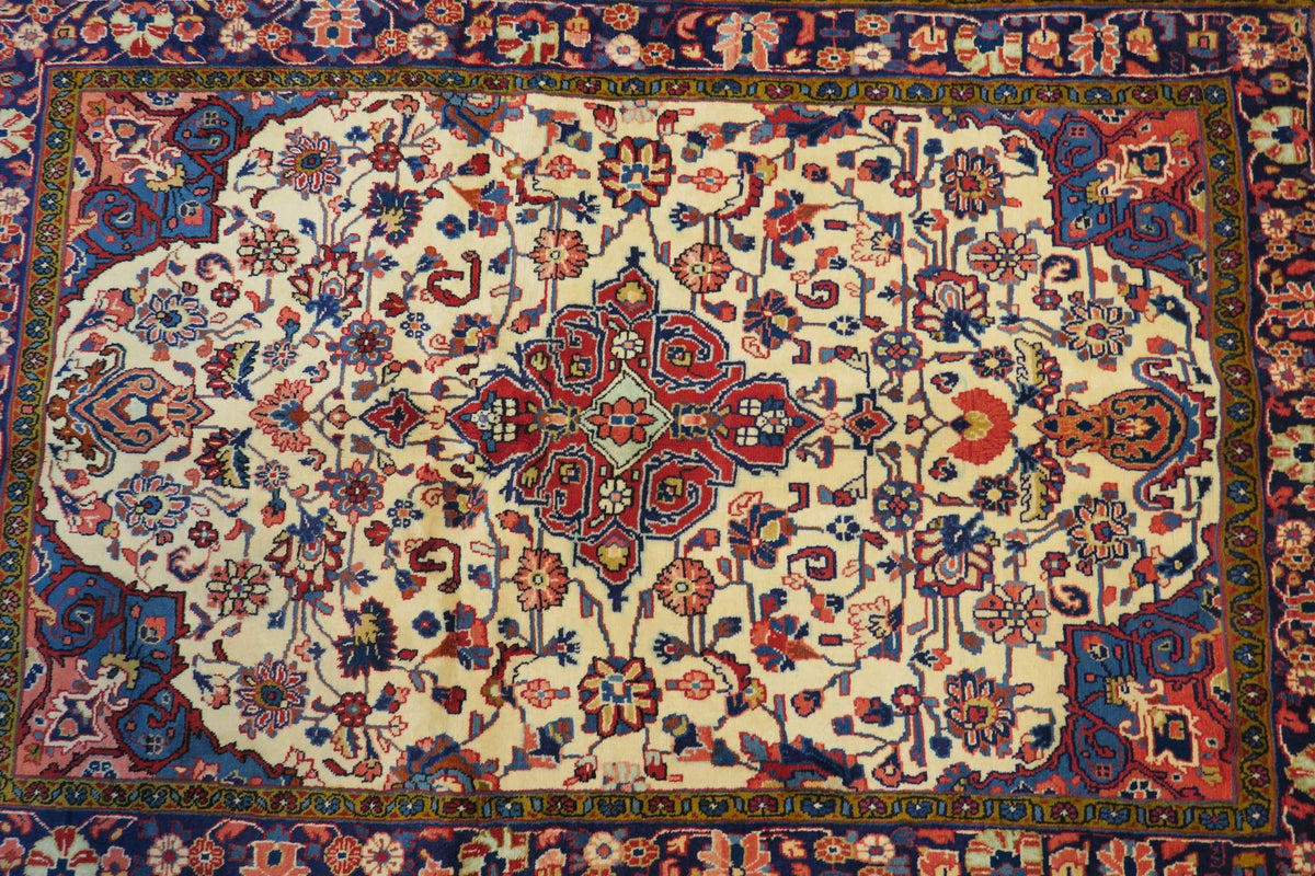 3' 5" x 5' 3" Persian Sarouk Rug