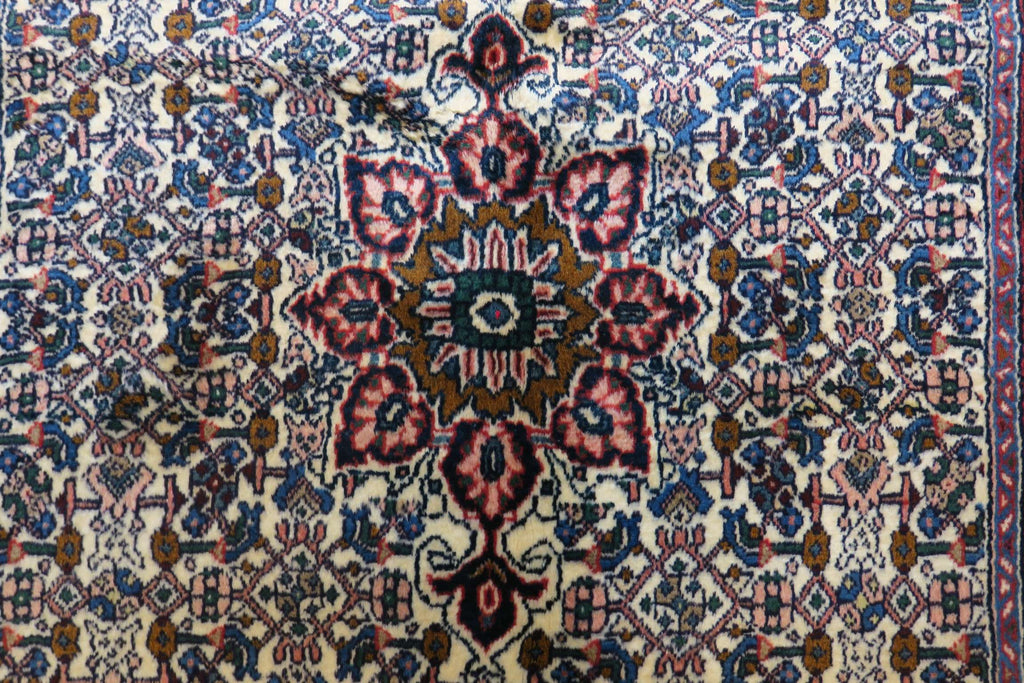 3' 4" x 4' 9" Persian Zanjan Rug