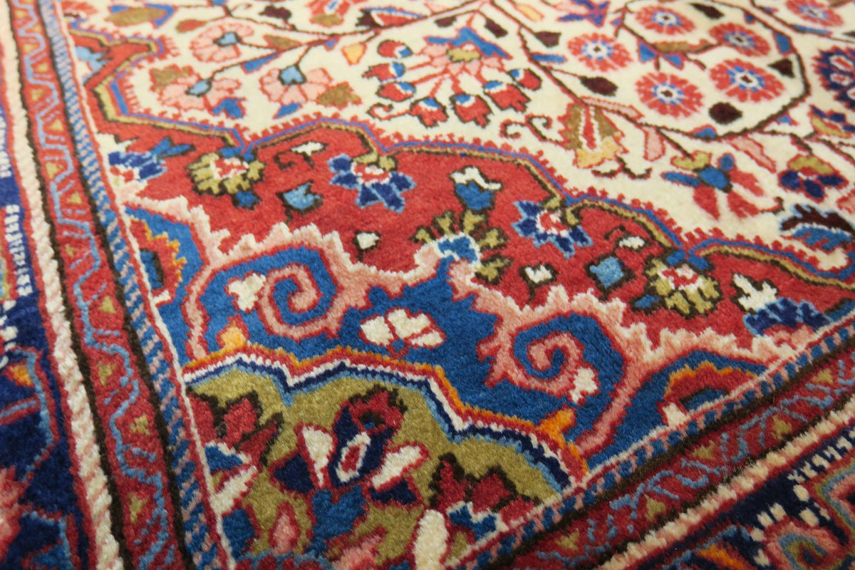 3' 5" x 5' 1" Persian Jozan Rug