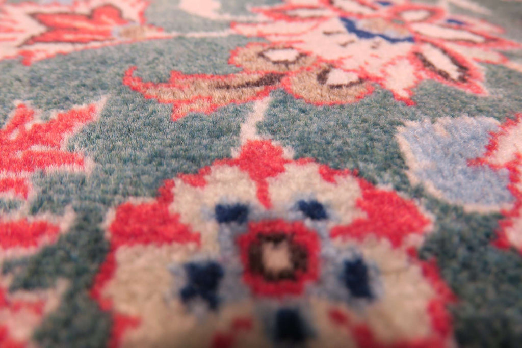 3' 4" x 5' 1" Persian Najafabad Rug