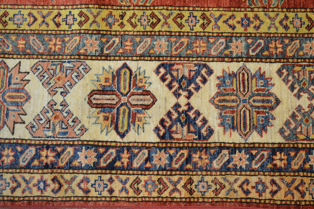 8' 0" x 10' 0" Pakistan Kazak Rug image 7