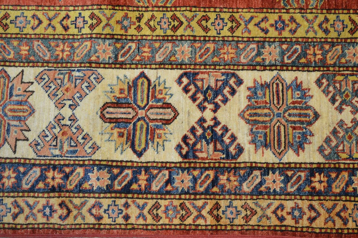 8' 0" x 10' 0" Pakistan Kazak Rug image 7