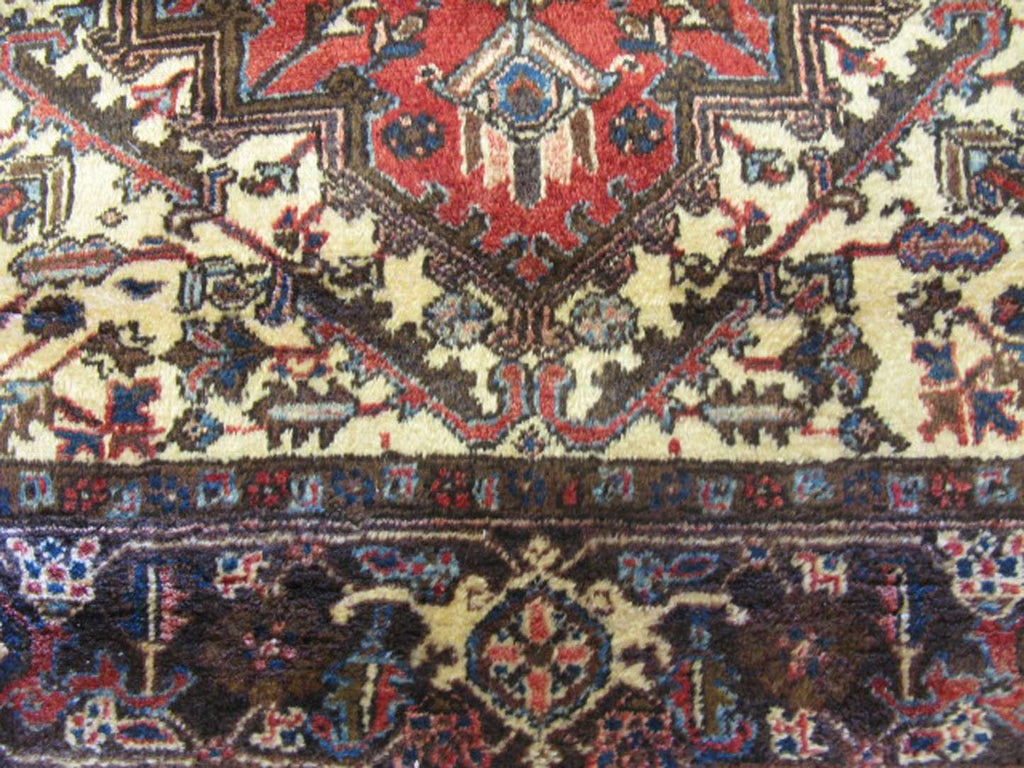 7' 9" x 10' 9" Persian Heriz Rug image 6