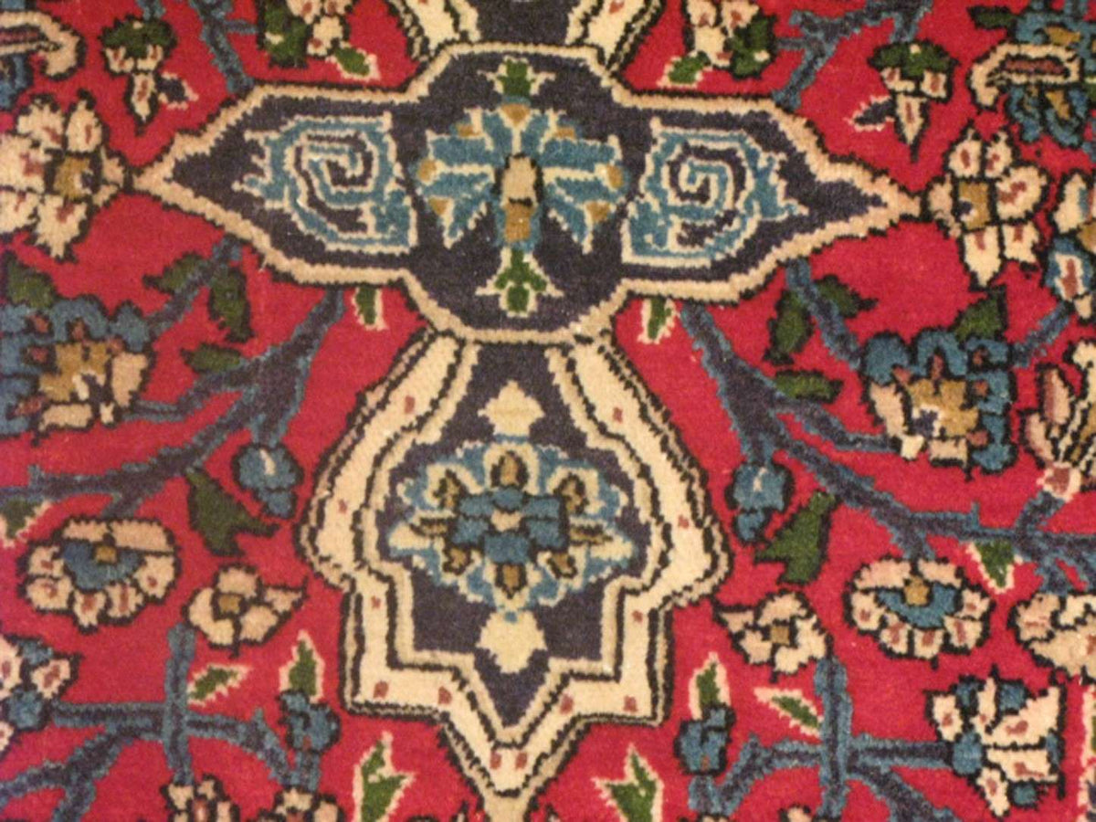 4' 4" x 7' 0" Persian Qum Rug image 2