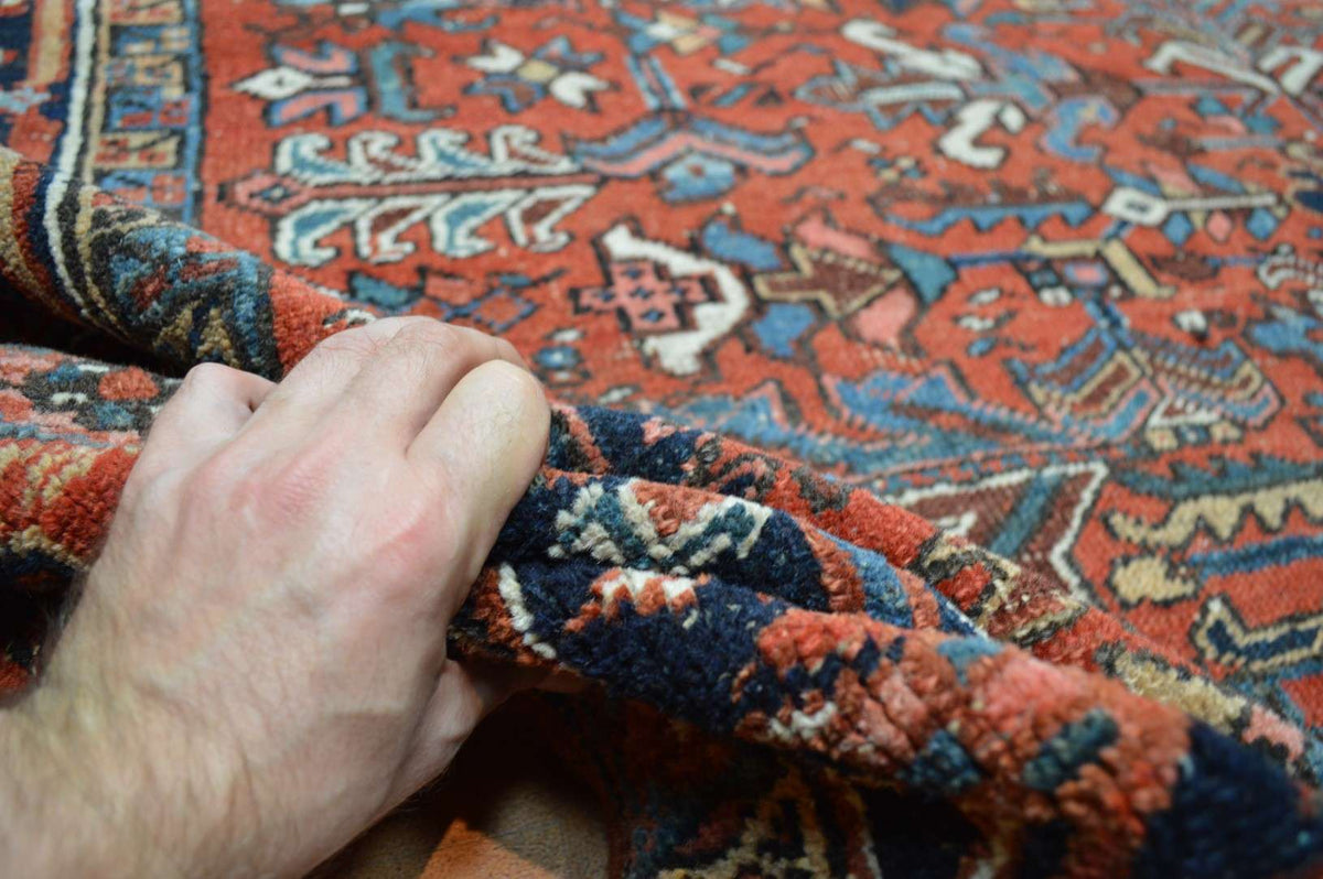 7' 8" x 10' 0" Persian Heriz Rug image 11