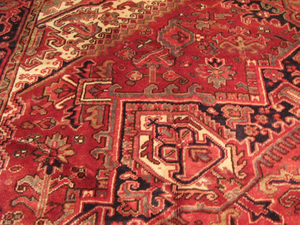 8' 5" x 11' 1" Persian Heriz Rug image 2