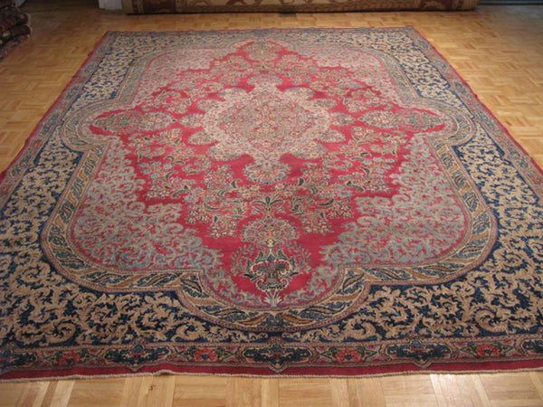 8' 9" x 11' 1" Persian Lavar Rug image 1