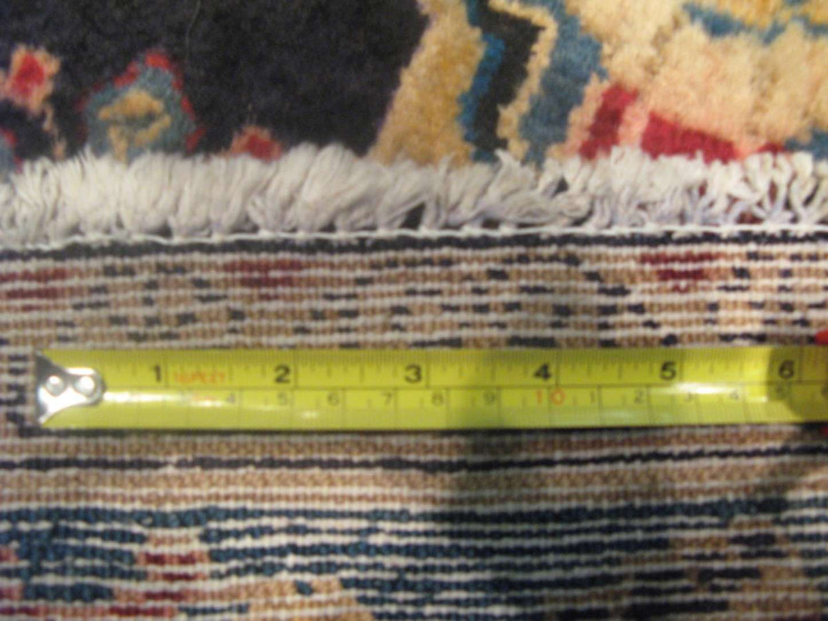 5' 4" x 9' 9" Persian Shahreza Rug image 12