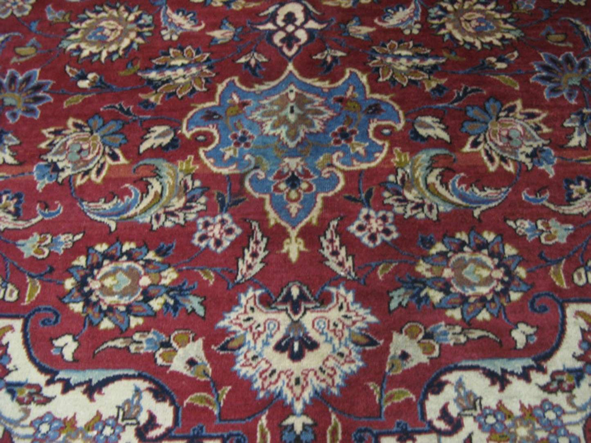 9' 1" x 13' 0" Persian Najafabad Rug image 2