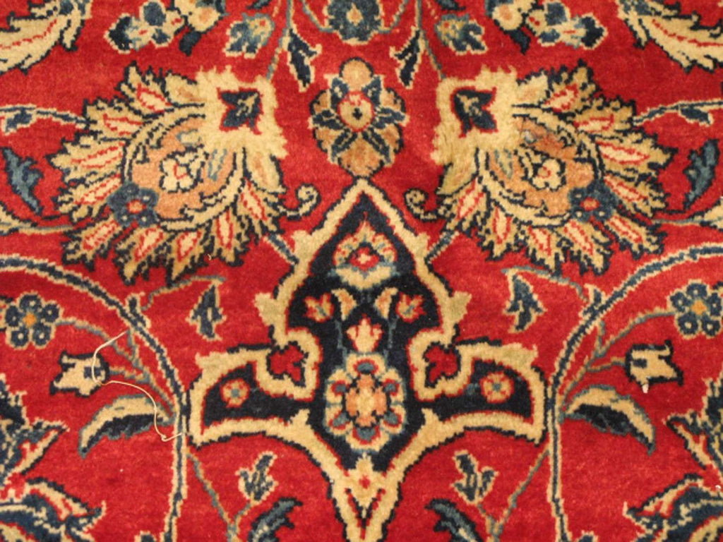 8' 9" x 12' 9" Persian Sarouk Rug image 3