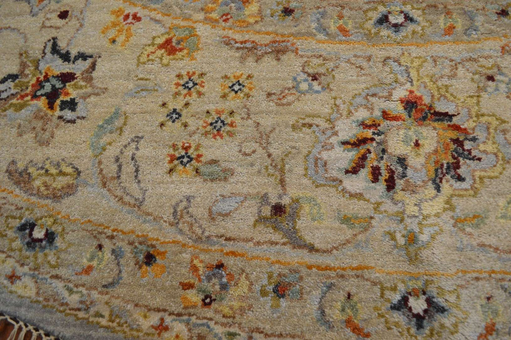 7' 8" x 7' 8" India Sultanabad Round Rug image 3