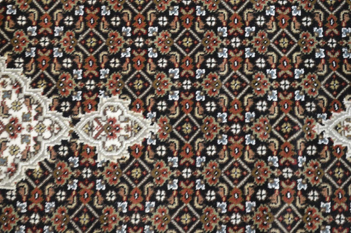 2' 7" x 20' 8" India Bijar Runner image 3