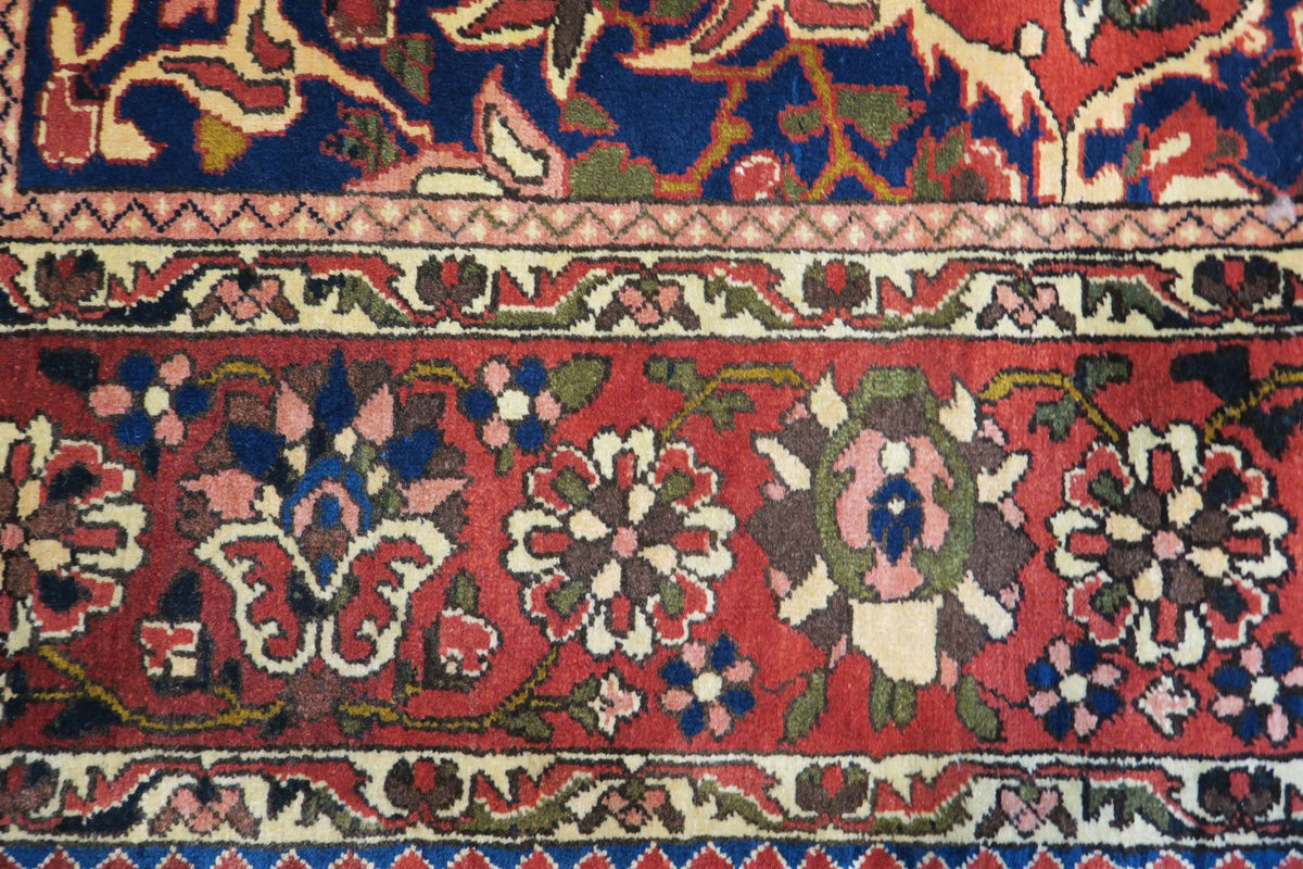 6' 9" x 10' 1" Persian Bakhtiar Rug image 8