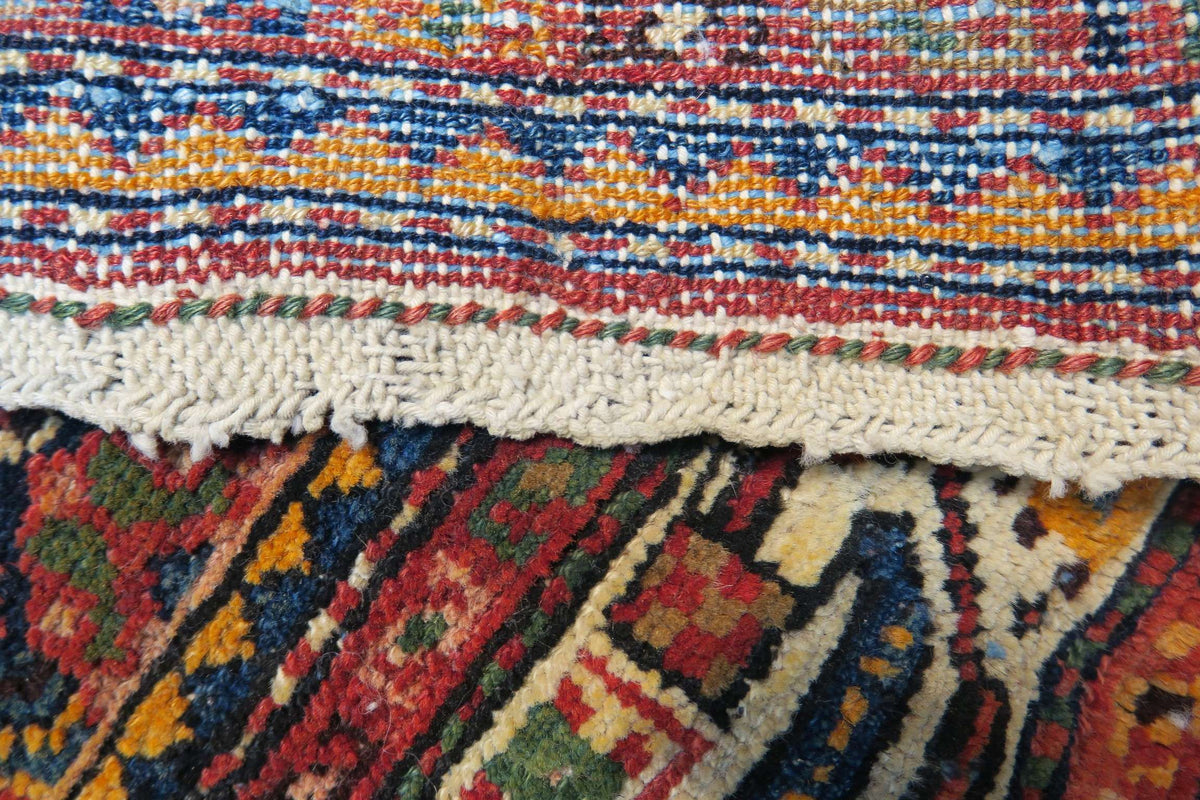 3' 7" x 5' 1" Persian Hamadan Rug image 8