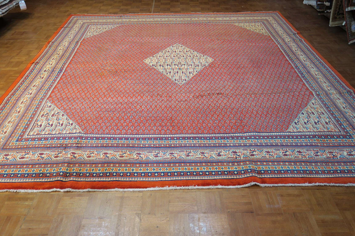 9' 7" x 11' 1" Persian Sarouk Rug image 1