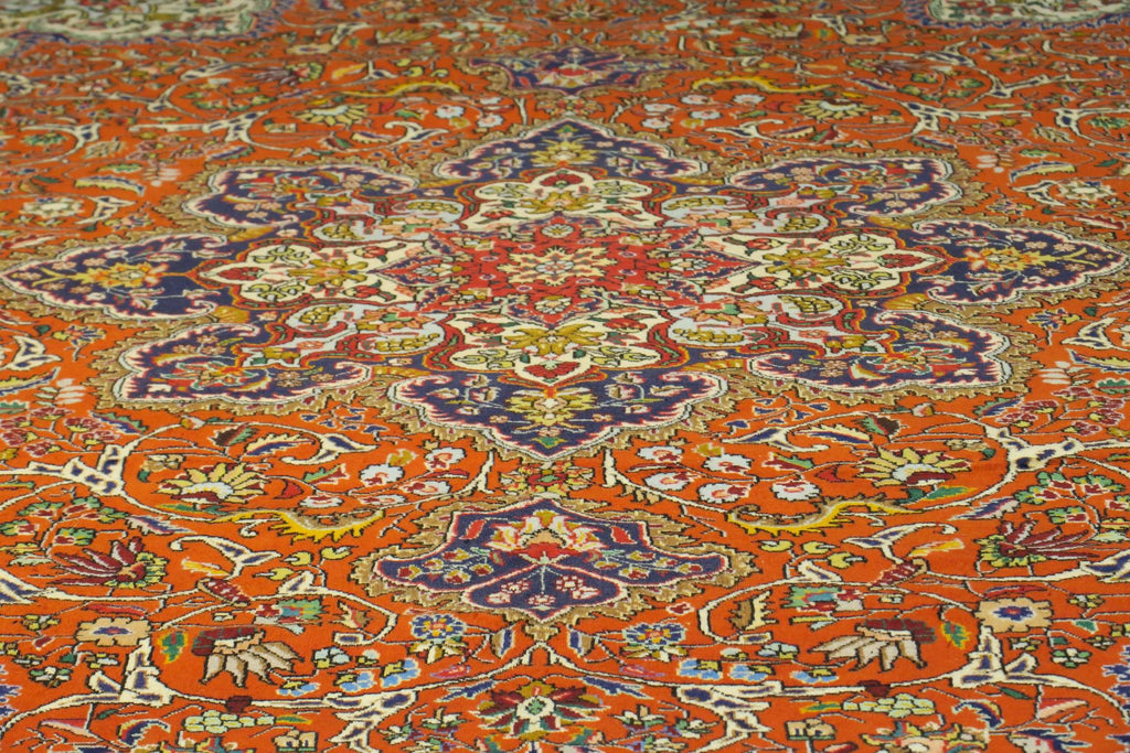 7' 0" x 10' 2" Persian Tabriz Rug image 10
