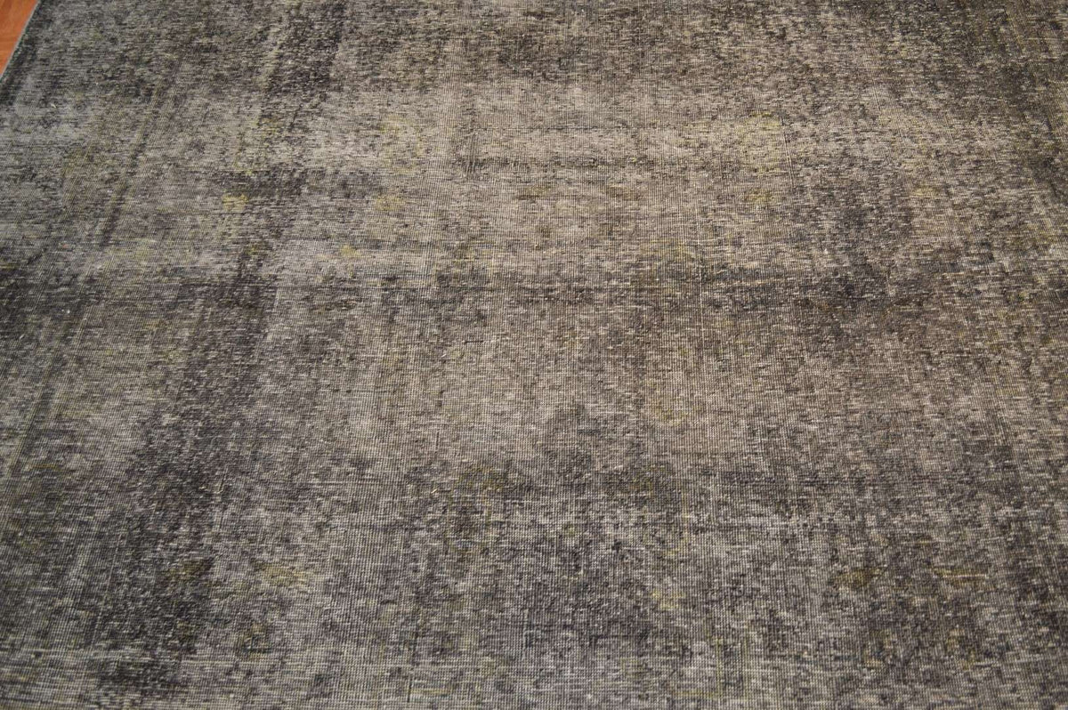 8' 0" x 10' 8" Pakistan Vintage Rug image 2