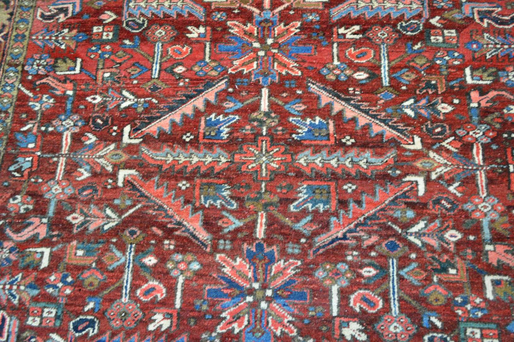 7' 8" x 10' 5" Persian Heriz Rug image 4