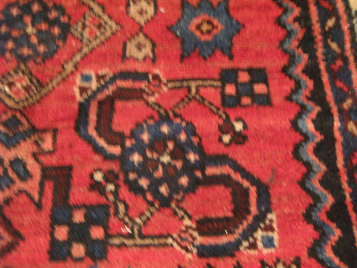 3' 5" x 9' 2" Persian Hosseinabad Runner image 7