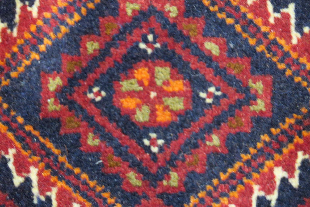 2' 9" x 5' 6" Persian Baluch Rug image 3