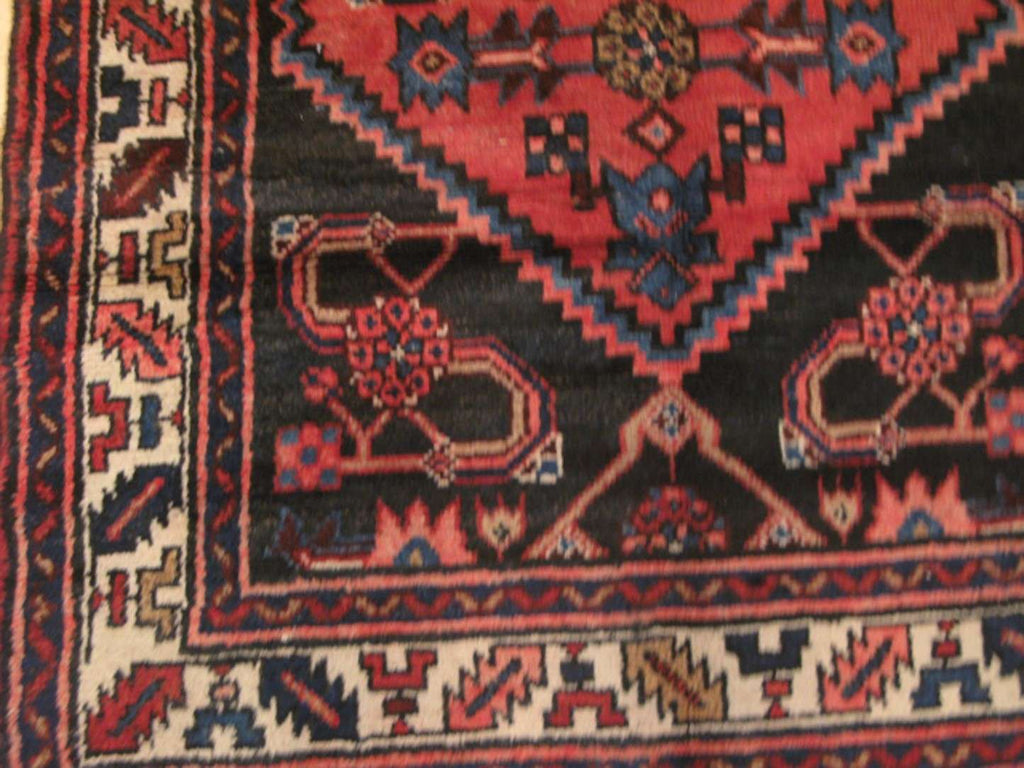 3' 5" x 9' 2" Persian Hosseinabad Runner image 10