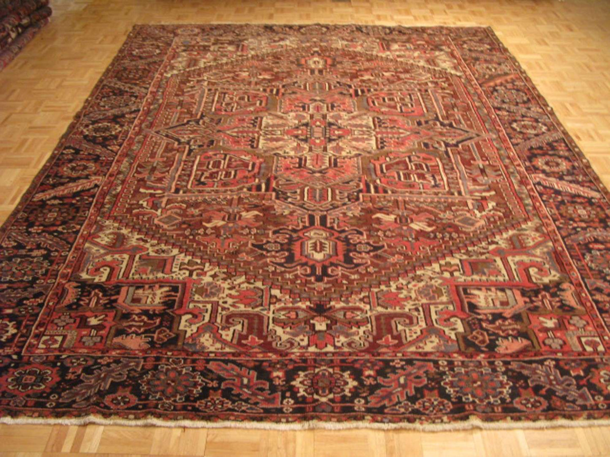 8' 9" x 11' 6" Persian Heriz Rug image 1
