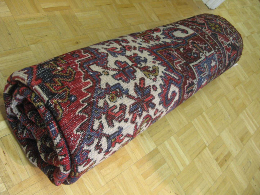 7' 9" x 10' 3" Persian Heriz Rug image 11