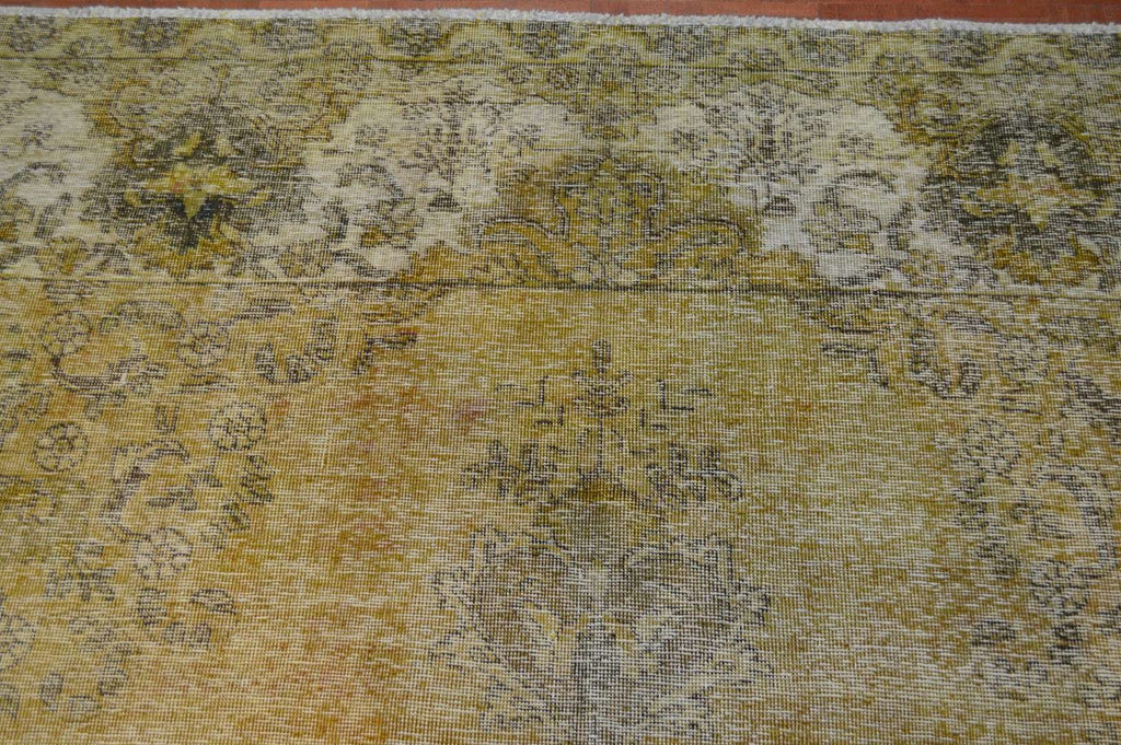 8' 8" x 12' 7" Pakistan Vintage Rug image 4