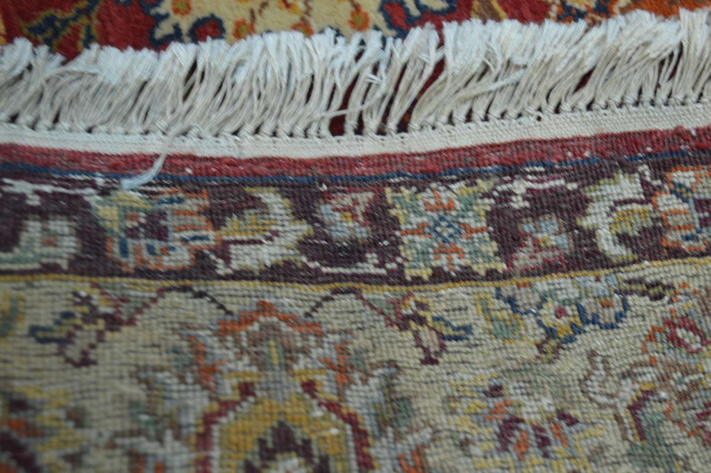 4' 1" x 6' 0" India Agra Rug image 12