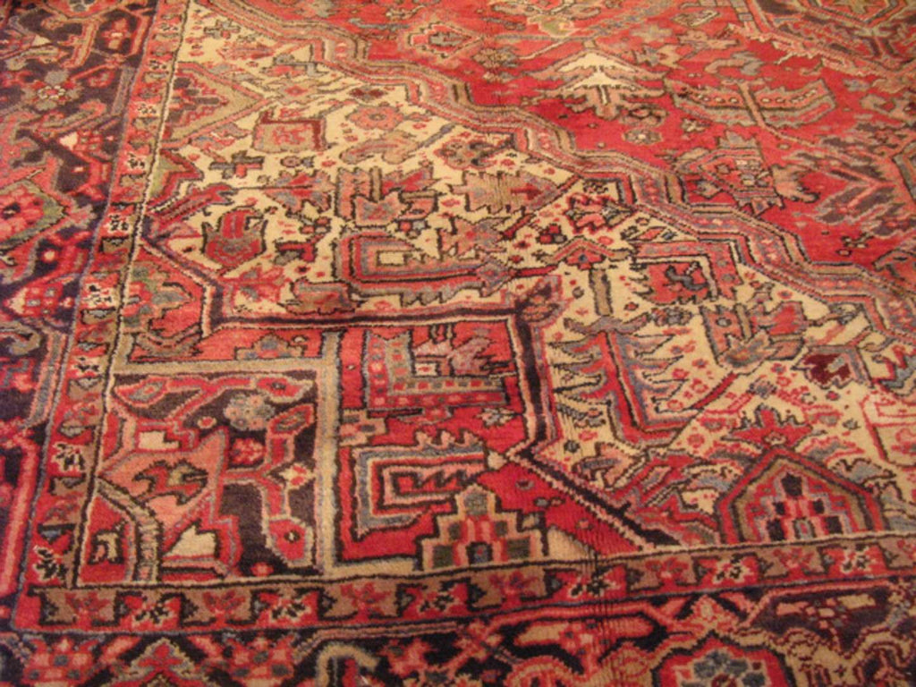 9' 3" x 11' 6" Persian Heriz Rug image 9