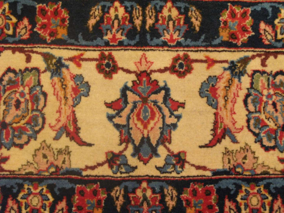 5' 4" x 7' 8" Persian Isfahan Rug image 10