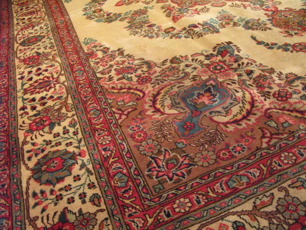 9' 7" x 12' 1" Persian Tabriz Rug image 9