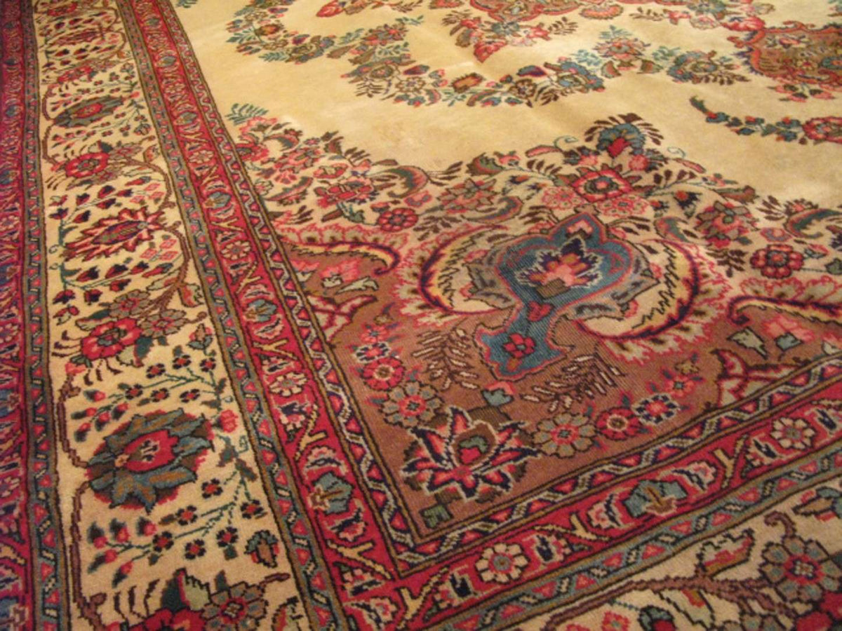 9' 7" x 12' 1" Persian Tabriz Rug image 9