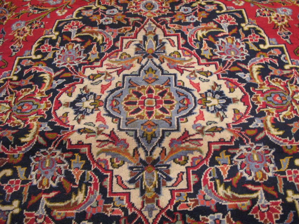 9' 8" x 13' 7" Persian Kashan Rug image 3