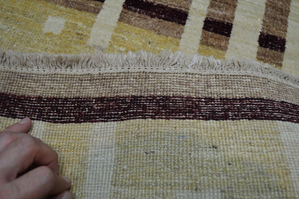 2' 6" x 4' 0" India Gabbeh Rug image 12