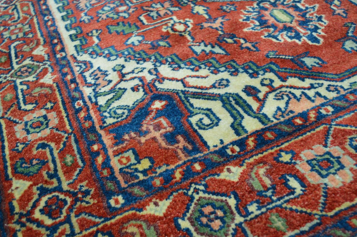 4' 0" x 6' 0" India Serapi Rug image 9